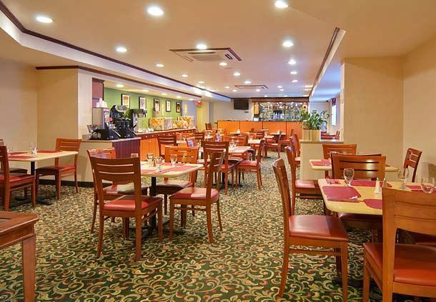 Fairfield Inn By Marriott Jfk Airport New York Restaurant foto